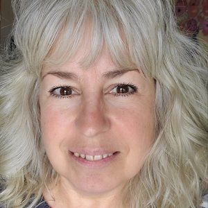 Meet your Posher, Deborah